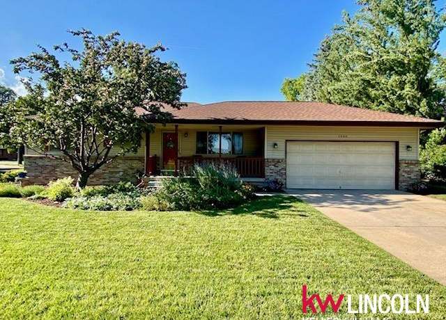 Property at 3000 Pioneer Blvd, Lincoln, NE 68502, 5 beds, 4 baths