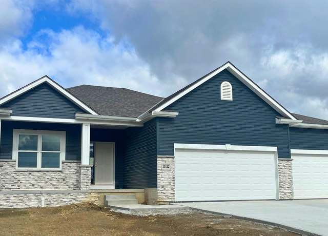 Property at 13112 S 44th Ave, Bellevue, NE 68123, 2 beds, 2.5 baths