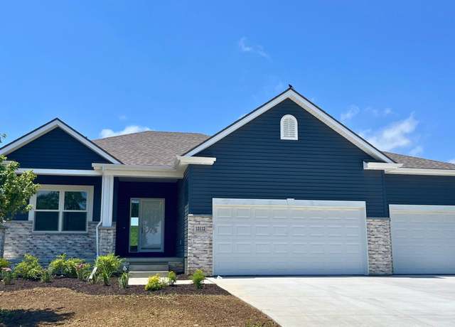 Property at 13112 S 44th Ave, Bellevue, NE 68123, 2 beds, 2.5 baths