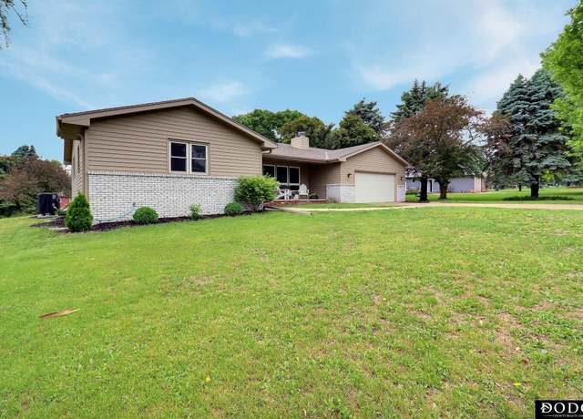 Property at 1131 Elizabeth Cir, Fremont, NE 68025, 3 beds, 3 baths
