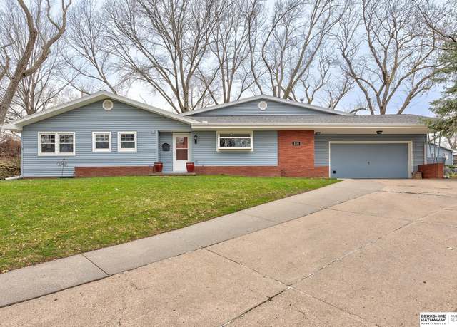 Property at 5126 S 81st St, Ralston, NE 68127, 4 beds, 2.5 baths