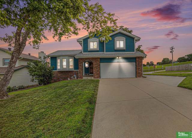 Property at 1302 Sunshine Blvd, Bellevue, NE 68123, 4 beds, 2.5 baths