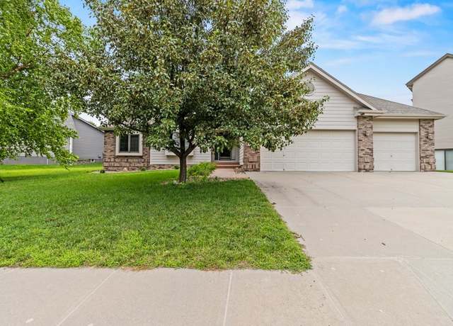 Property at 2410 Eagle Ridge Dr, Council Bluffs, IA 51503, 3 beds, 2 baths
