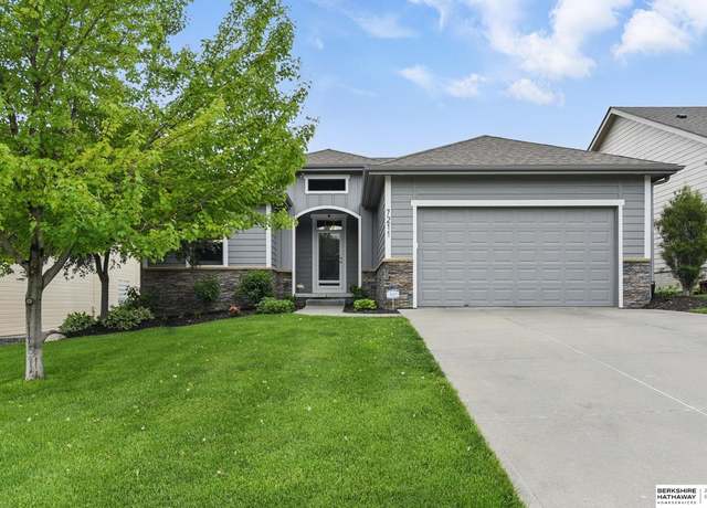 Property at 7211 S 174 St, Omaha, NE 68136, 3 beds, 3 baths