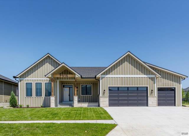 Property at 5915 N 169 St, Omaha, NE 68116, 4 beds, 3 baths