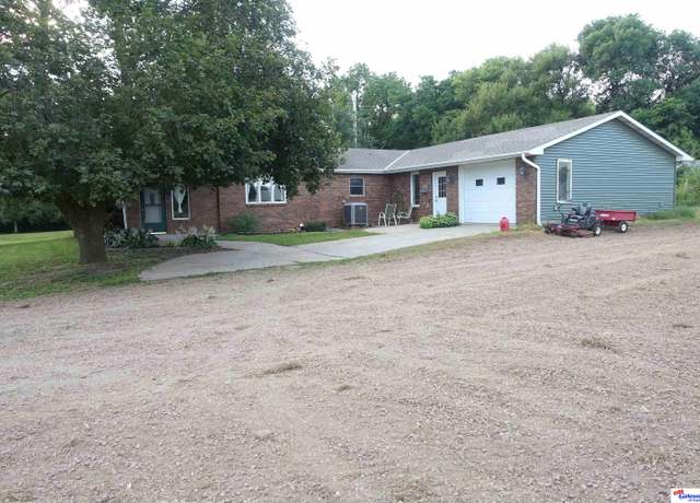 Property at 832 Foothill Rd, North Bend, NE 68649, 3 beds, 4 baths