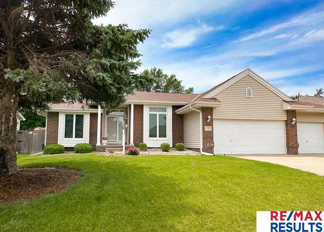 Property at 17315 M St, Omaha, NE 68135, 3 beds, 2 baths