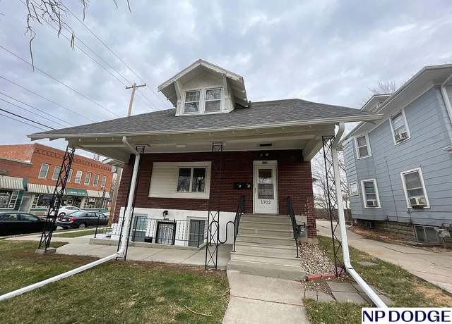 Property at 1700 Garfield St, Lincoln, NE 68502, 7 beds, 4 baths