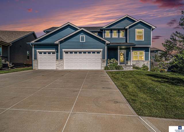 Property at 7633 Kilpatrick Pkwy, Bennington, NE 68007, 6 beds, 3.5 baths