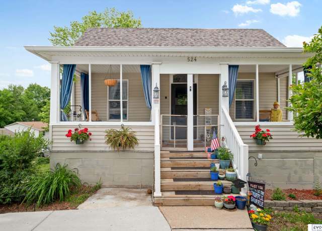 Property at 524 S 7th St, Plattsmouth, NE 68048, 3 beds, 1.5 baths