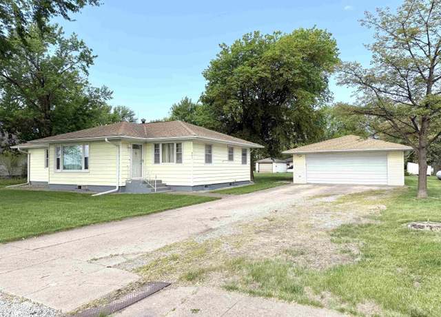 Property at 506 S Summit St, Ohiowa, NE 68416, 3 beds, 2 baths