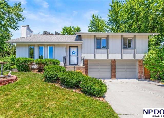 Property at 12724 Miami Cir, Omaha, NE 68164, 3 beds, 2.5 baths