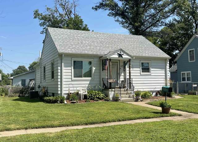 Property at 84 S Pebble St, Fremont, NE 68025, 2 beds, 1.5 baths