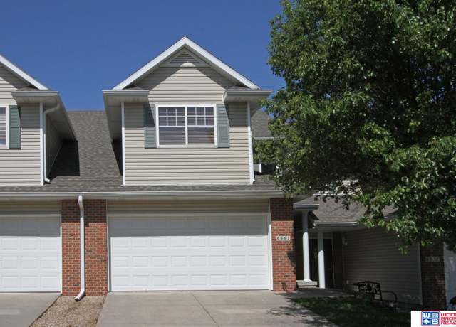 Property at 6961 Naples Ct, Lincoln, NE 68526, 3 beds, 2.5 baths