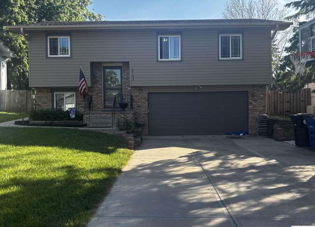 Property at 15163 T St, Omaha, NE 68137, 3 beds, 1.5 baths