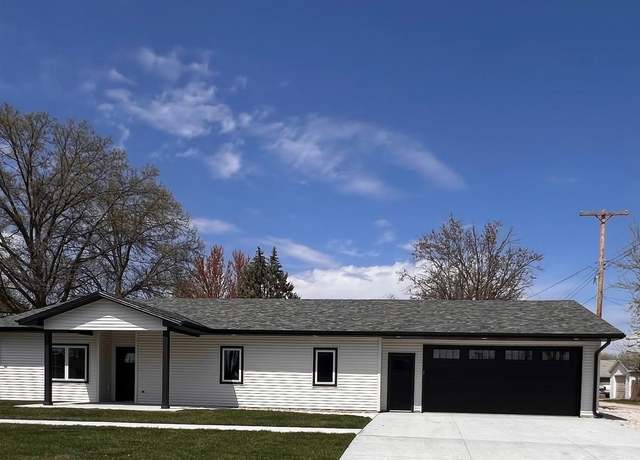 Property at 402 Bridge St, Scribner, NE 68057, 3 beds, 2 baths