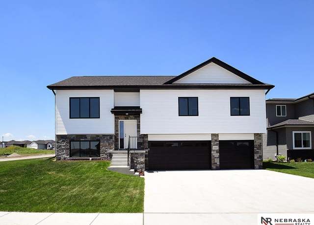 Property at 5949 SW 8th Street Circle, Lincoln, NE 68523, 4 beds, 3 baths