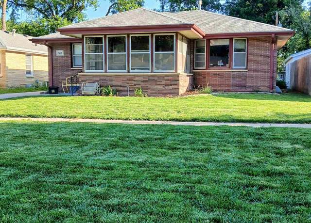 Property at 5710 Hartley Ave, Lincoln, NE 68507, 3 beds, 2 baths