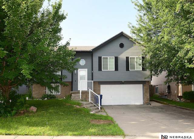 Property at 18741 Borman St, Omaha, NE 68135, 3 beds, 2 baths