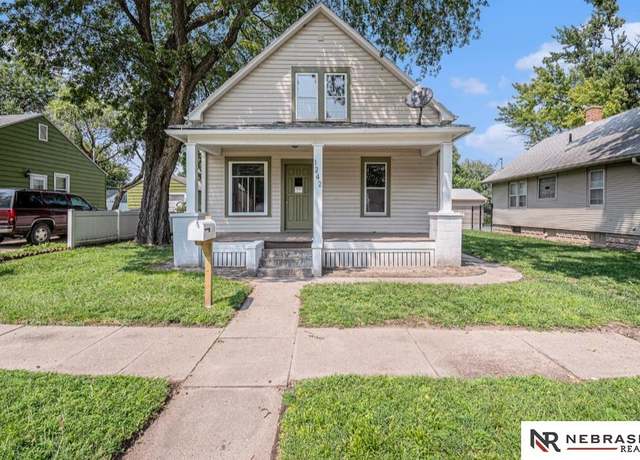 Property at 1242 E 4th St, Fremont, NE 68025, 3 beds, 1.5 baths