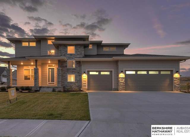 Property at 6535 S 199th Ave, Omaha, NE 68135, 4 beds, 2.5 baths