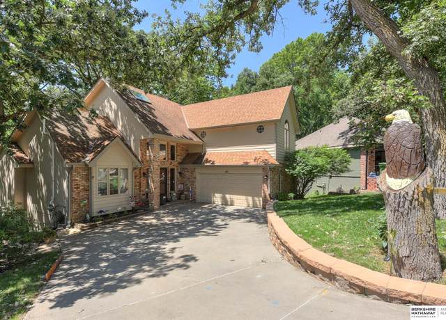 Property at 420 Waldruh Dr, Bellevue, NE 68005, 4 beds, 4 baths
