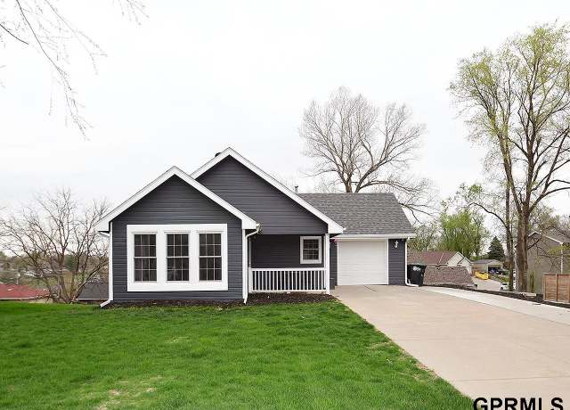 Property at 5012 Nebraska Ave, Omaha, NE 68104, 3 beds, 2 baths