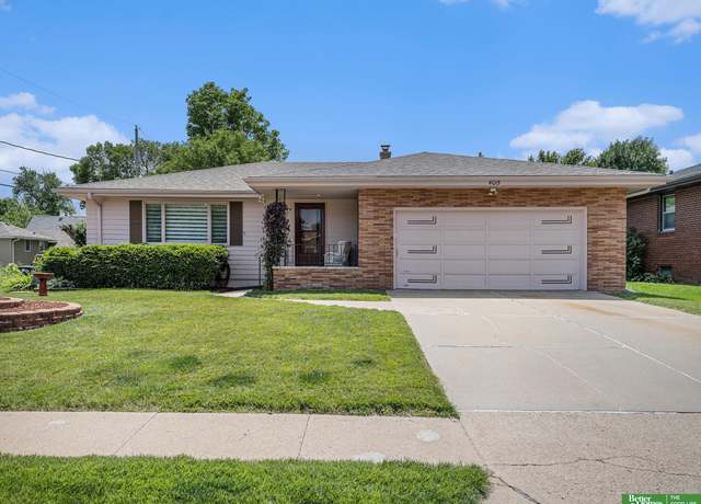 Property at 4015 Arbor St, Omaha, NE 68105, 3 beds, 2.5 baths