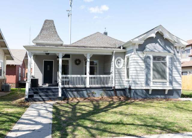 Property at 609 N Iowa Ave, York, NE 68467, 3 beds, 1 bath