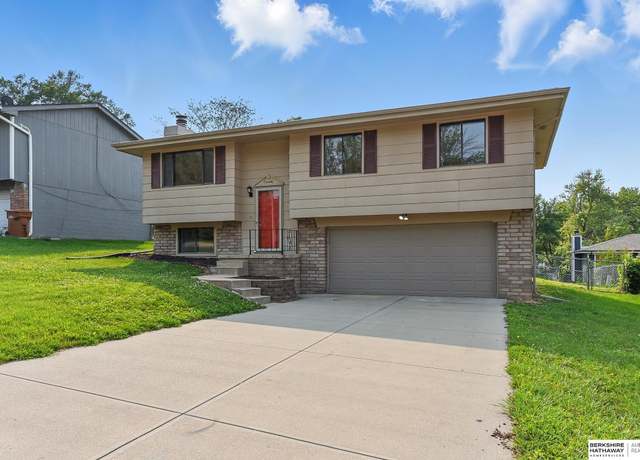 Property at 13304 S 21st St, Bellevue, NE 68123, 4 beds, 2 baths