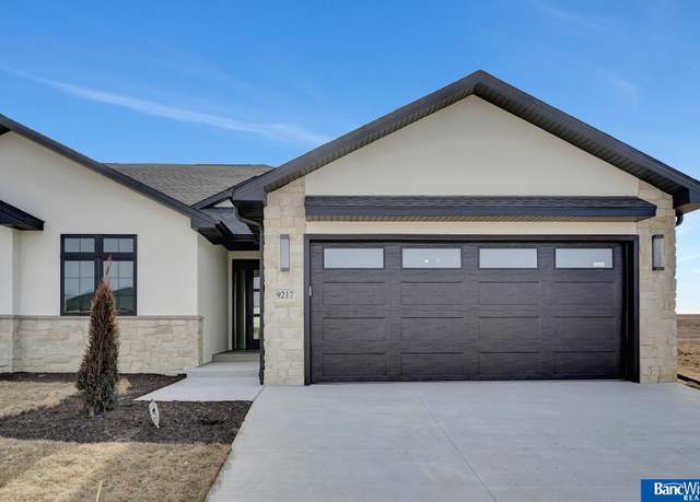 Property at 9217 Marbella Dr, Lincoln, NE 68520, 4 beds, 3 baths