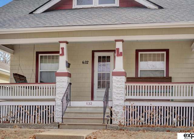 Property at 632 S 31st St, Lincoln, NE 68510, 3 beds, 2 baths