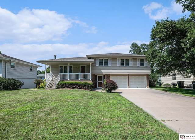 Property at 11014 Jackson St, Omaha, NE 68154, 3 beds, 3 baths