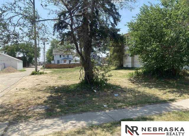 Property at 3015 Larimore Ave, Omaha, NE 68111