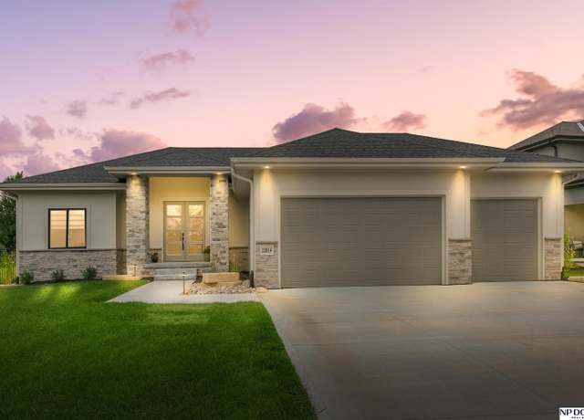 Property at 22014 Martha St, Elkhorn, NE 68022, 4 beds, 3 baths