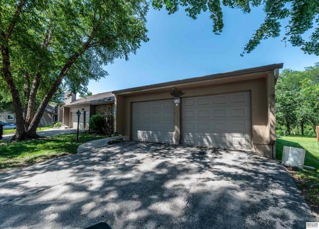 Property at 5018 S 150th Plz, Omaha, NE 68137, 2 beds, 2 baths