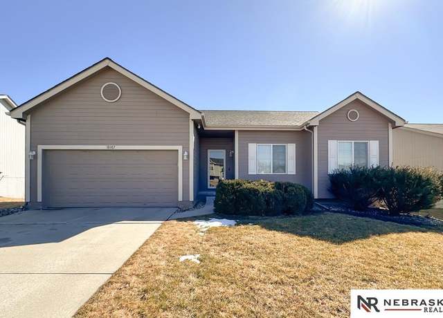 Property at 10307 S 27th St, Bellevue, NE 68123, 4 beds, 3 baths