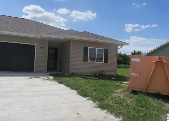 Property at 1681 Northland Dr, David City, NE 68632, 2 beds, 2 baths