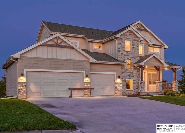Property at 10422 Sherman St, Papillion, NE 68046, 5 beds, 3.5 baths
