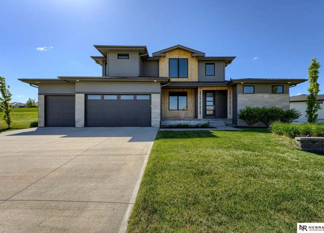 Property at 7267 N 172nd St, Bennington, NE 68007, 5 beds, 5 baths