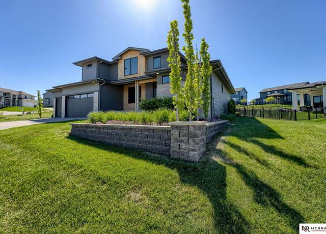 Property at 7267 N 172nd St, Bennington, NE 68007, 5 beds, 5 baths