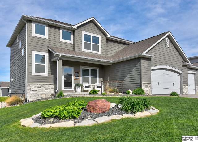 Property at 4904 N 208th Ave, Elkhorn, NE 68022, 5 beds, 4.5 baths