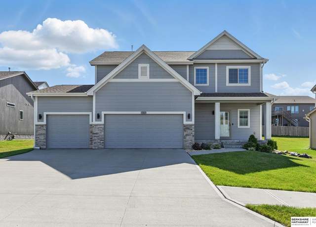 Property at 7163 N 164 St, Bennington, NE 68007, 5 beds, 3.5 baths