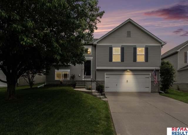 Property at 10909 Potter St, Omaha, NE 68142, 3 beds, 2 baths