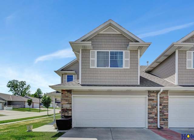 Property at 6541 S 58th St, Lincoln, NE 68516, 3 beds, 2.5 baths