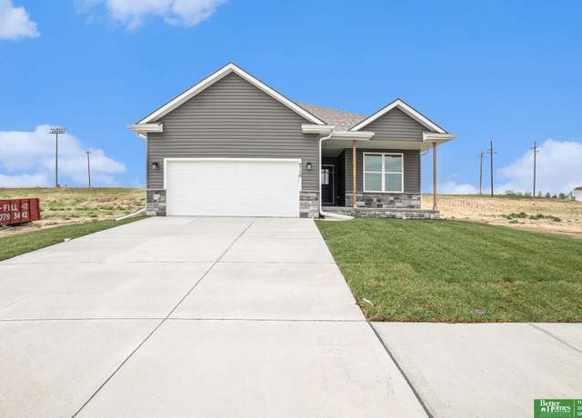 Property at 9710 N 167 Avenue Circle, Bennington, NE 68007, 2 beds, 2 baths