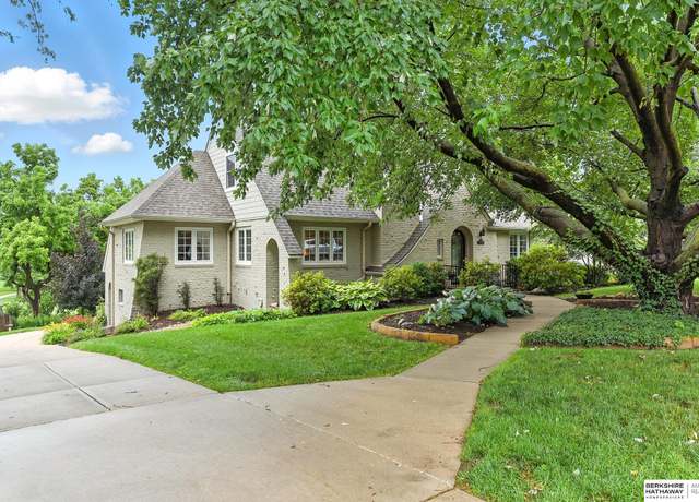 Property at 10334 Rockbrook Rd, Omaha, NE 68134, 4 beds, 3 baths