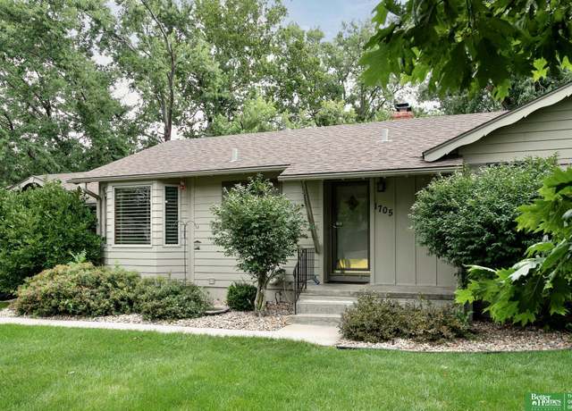 Property at 1705 S 116th St, Omaha, NE 68144, 3 beds, 3 baths