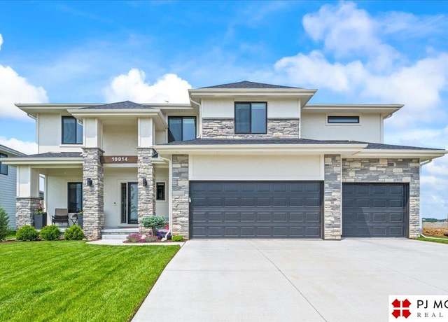 Property at 10914 N 171st St, Bennington, NE 68007, 5 beds, 3.5 baths