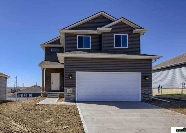 Property at 11471 Stony Point Dr, Papillion, NE 68046, 4 beds, 4.5 baths